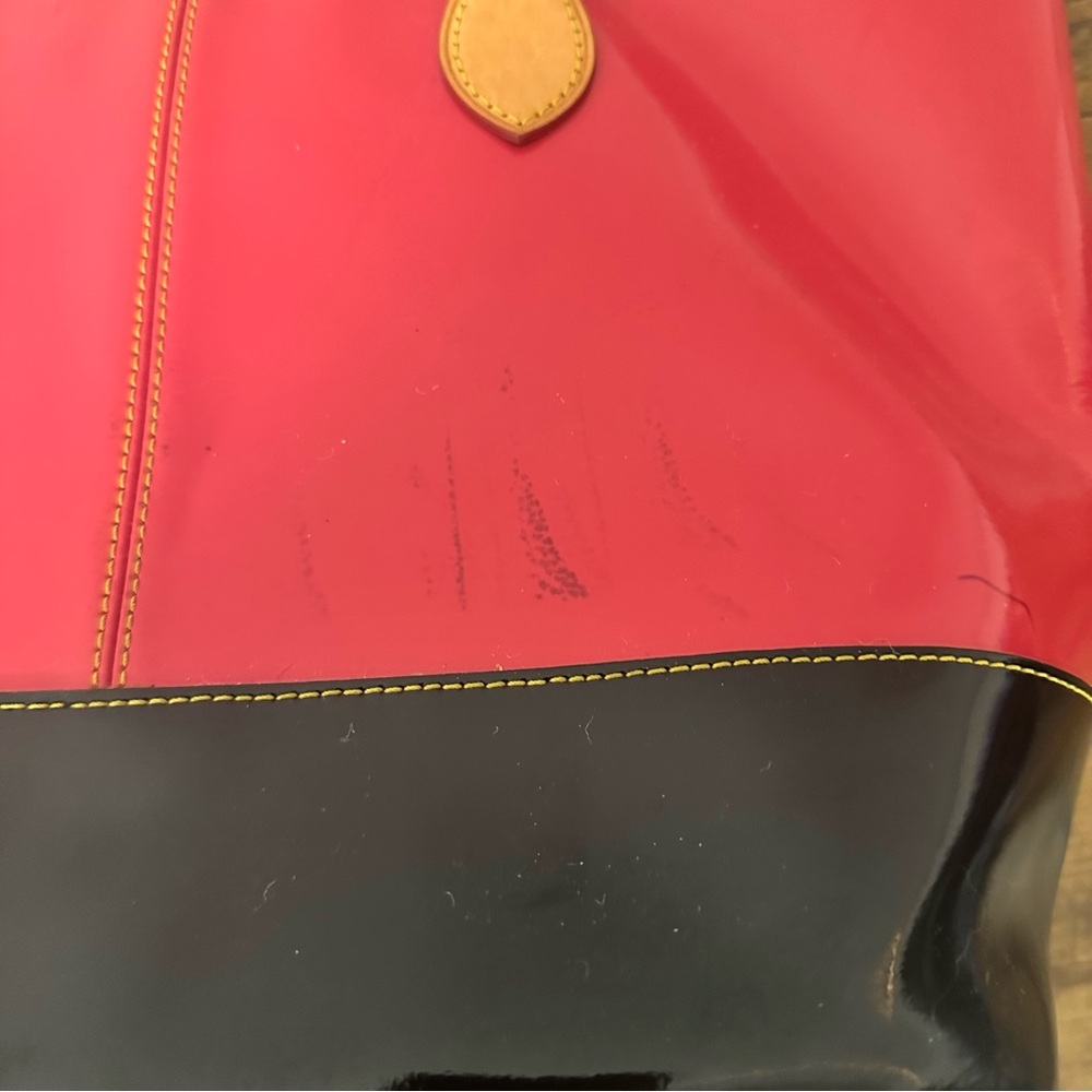 Dooney & Bourke Pink and Black Tote with Elegant Design - Picture 6 of 17
